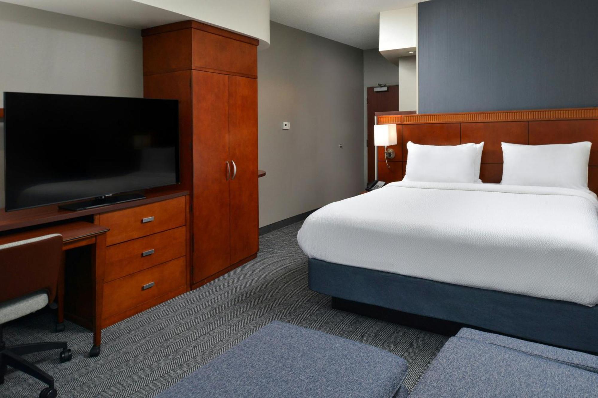 Courtyard By Marriott Harrisburg Hershey Экстерьер фото